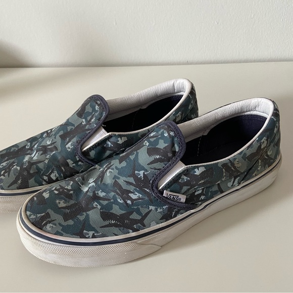 Used Boys Size 7 Shark Vans! Good condition! SLIP ON! - Picture 2 of 3